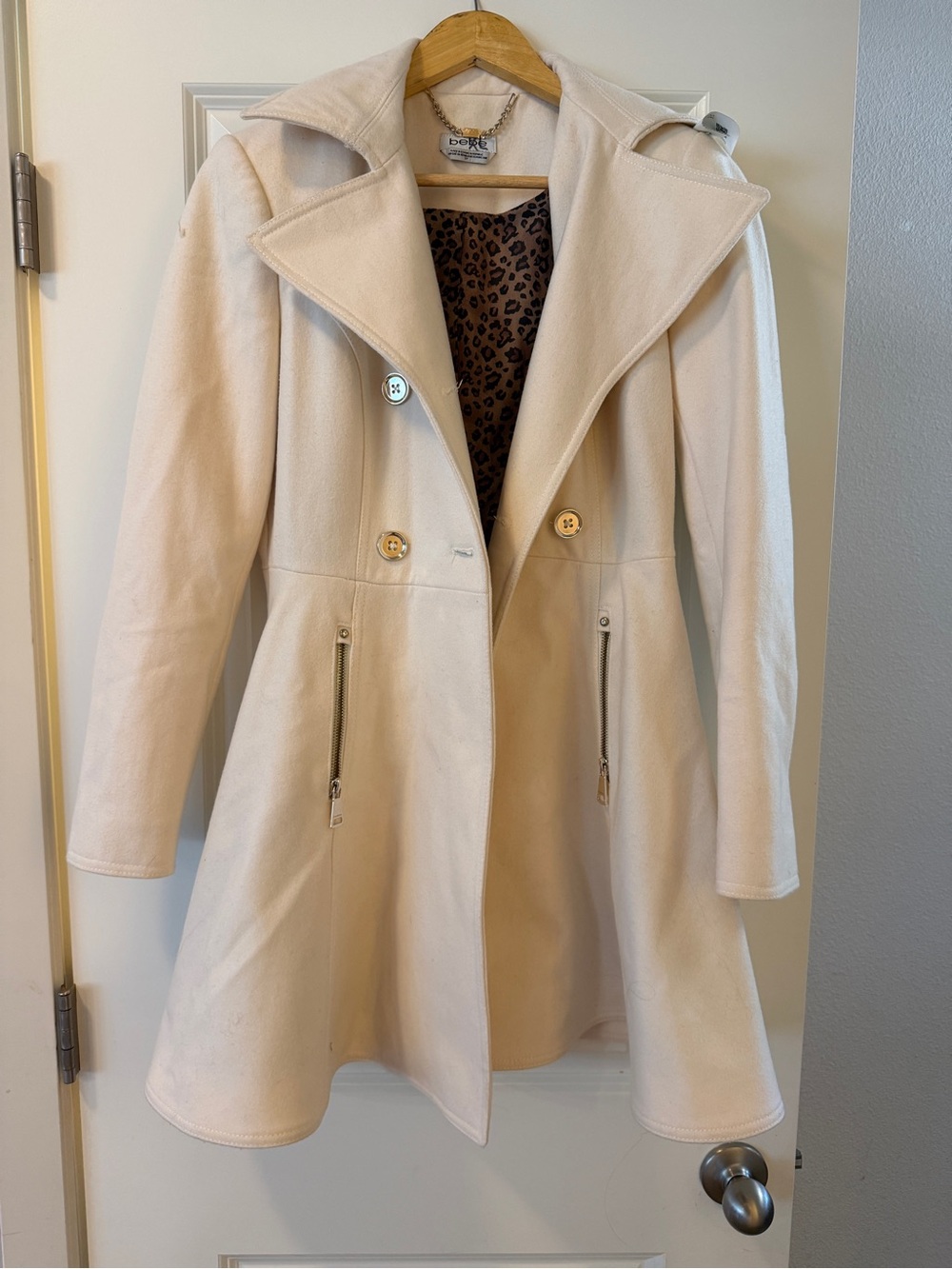 bebe Cream Fit-and-Flare Trench Coat with Leopard Lining